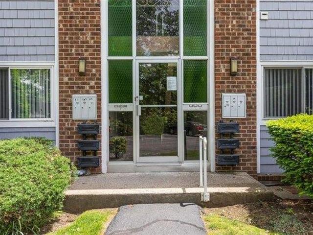 2 bedroom, Smithfield RI 02828 105401726