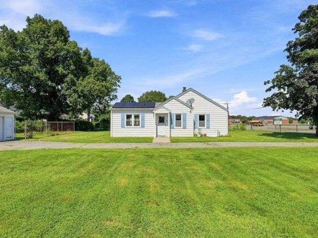 2 bedroom, Southwick MA 01077 105562455