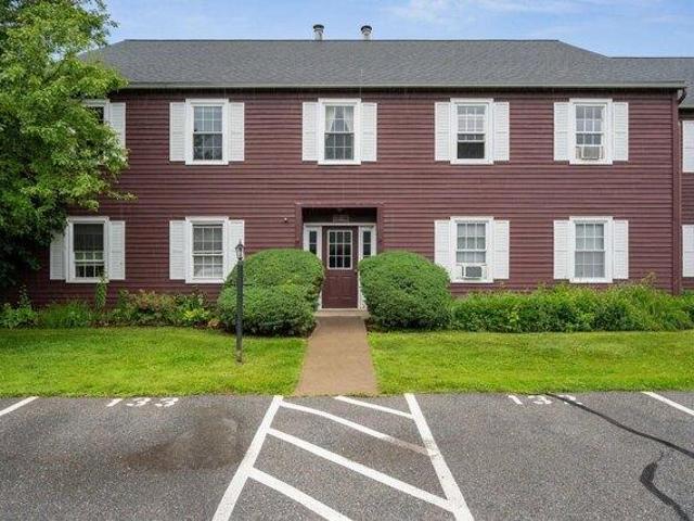 2 bedroom, South Burlington VT 05403 104869864