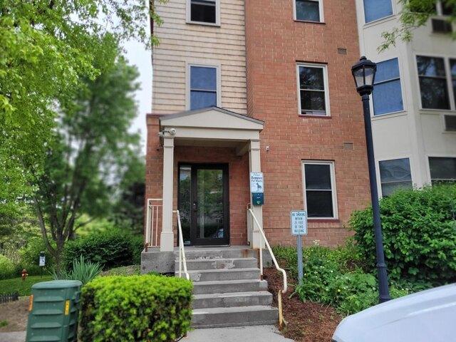 2 bedroom, South Burlington VT 05403 105440678