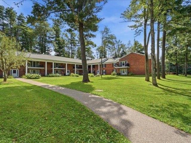 2 bedroom, South Burlington VT 05403 105516116
