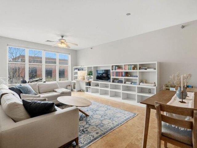 2 bedroom, South Burlington VT 05403 105678475