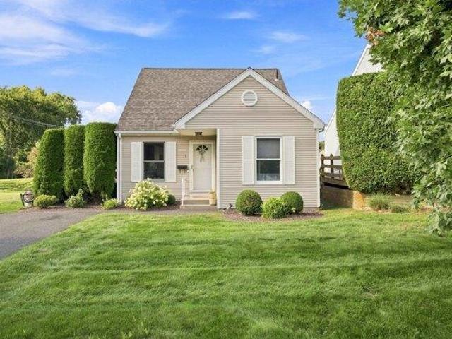 2 bedroom, South Hadley MA 01075 105367856