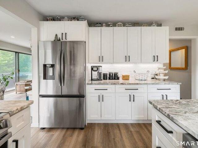 2 bedroom, Southbury CT 06488 104721006