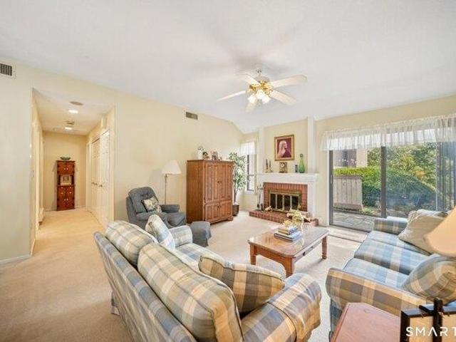 2 bedroom, Southbury CT 06488 105576511