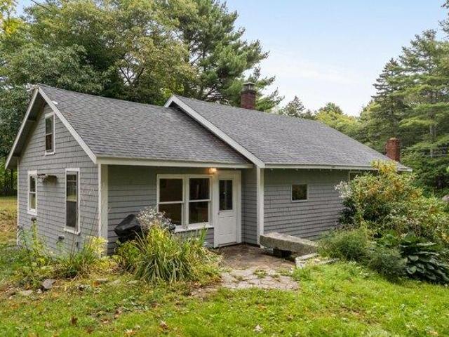 2 bedroom, Southport ME 04576 105648559