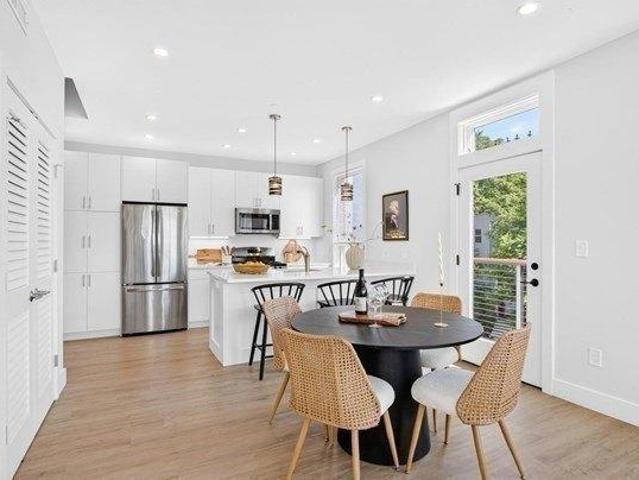 2 bedroom, Somerville MA 02144 105562217