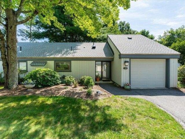 2 bedroom, Somers NY 10589 105278293