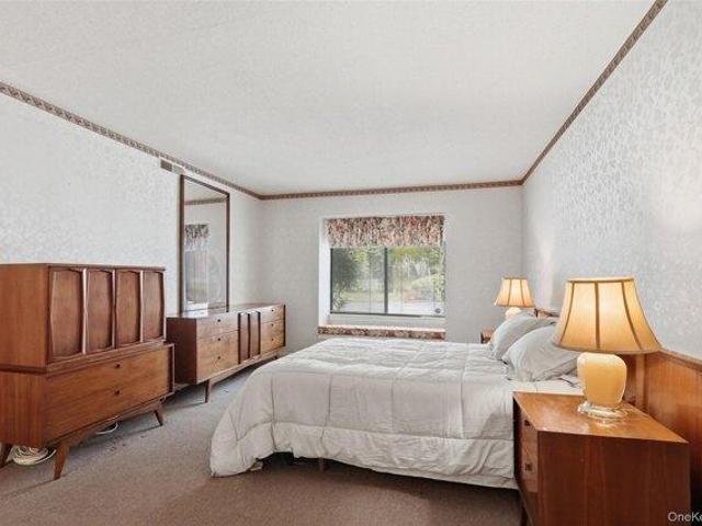 2 bedroom, Somers NY 10589 105292492