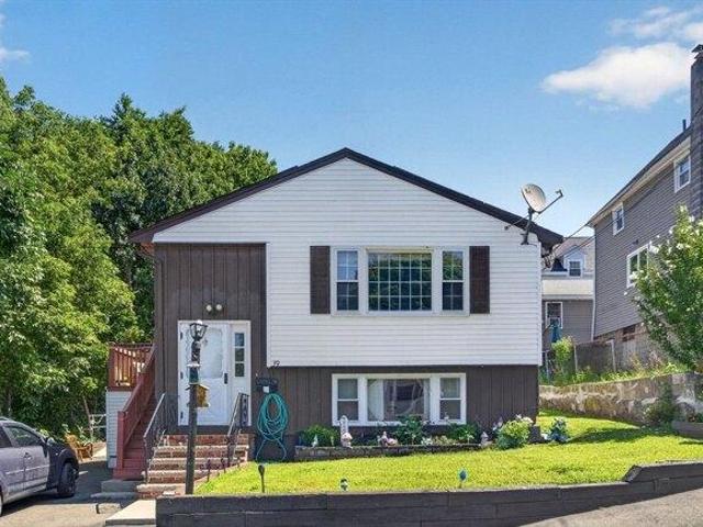 2 bedroom, Saugus MA 01906 105442029