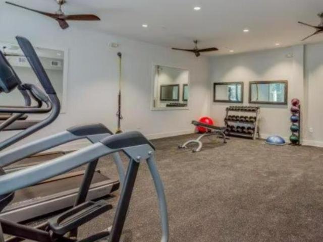 2 bedroom, Savannah GA 31401 104999588
