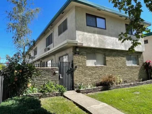2 bedroom, Sacramento CA 95818 LS104839837
