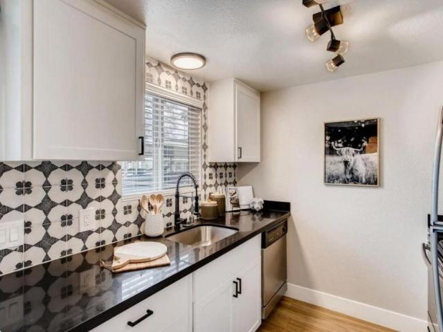 2 bedroom, Sacramento CA 95825 LS104450339