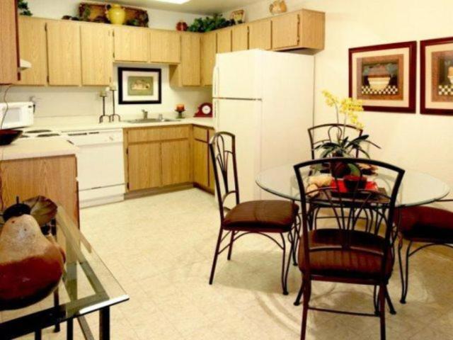 2 bedroom, Sacramento CA 95831 LS105839516