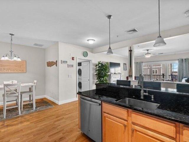 2 bedroom, Salisbury MA 01952 105418336