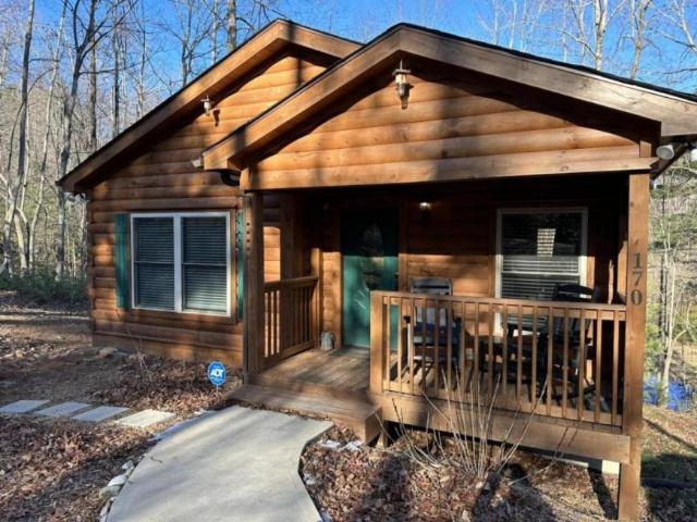 2 bedroom, Saluda NC 28773 102786854