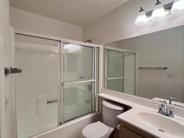 2 bedroom, San Diego CA 92104 LS105503580