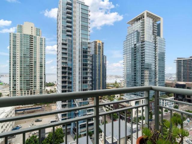 2 bedroom, San Diego CA 92101 106219112