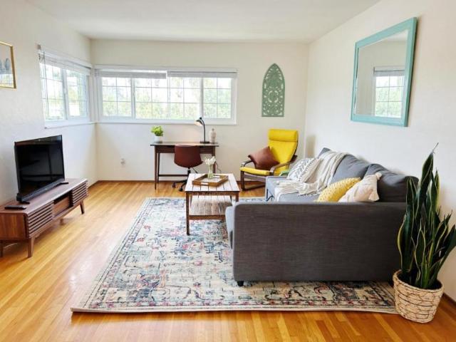 2 bedroom, San Diego CA 92116 105700316