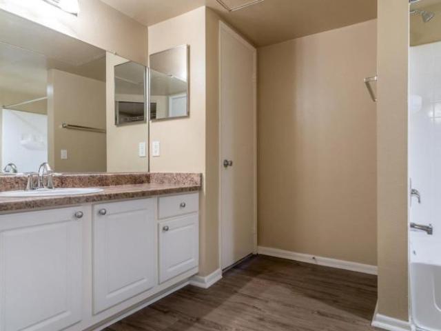 2 bedroom, San Diego CA 92128 103893924