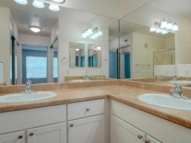 2 bedroom, San Diego CA 92128 103937170