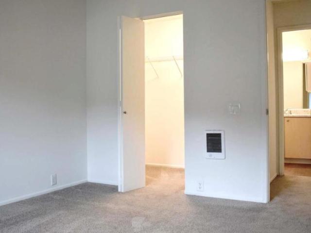 2 bedroom, San Diego CA 92121 105355577