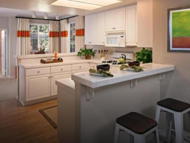 2 bedroom, San Diego CA 92130 106021813
