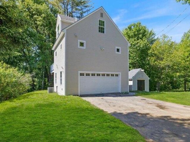 2 bedroom, Sanford ME 04073 105631859