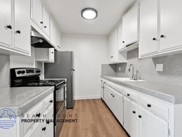 2 bedroom, Santa Ana CA 92703 104933333
