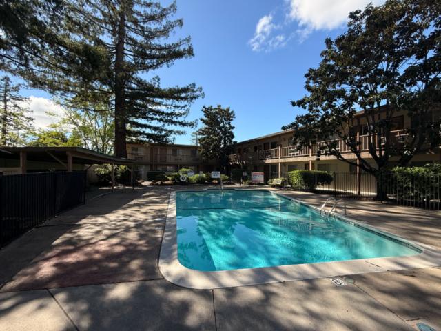 2 bedroom, Santa Rosa CA 95401 LS104618737