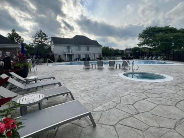 2 bedroom, Schaumburg IL 60173 104412269