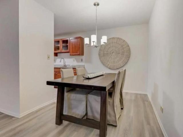2 bedroom, Schaumburg IL 60173 LS105354594