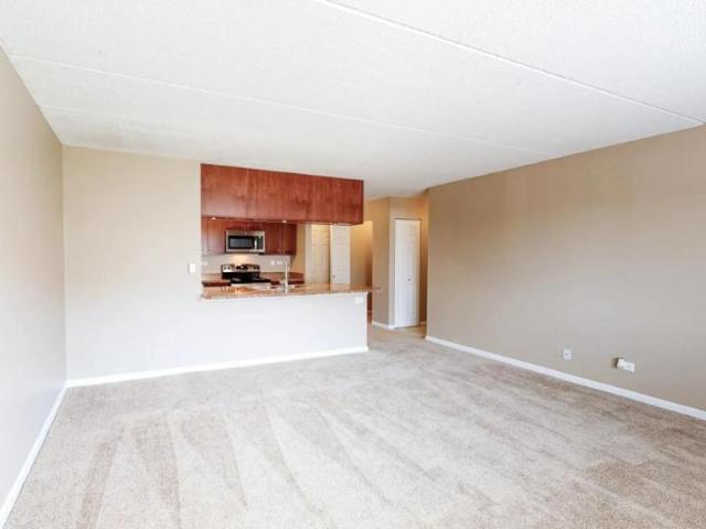 2 bedroom, Schaumburg IL 60195 LS105320633