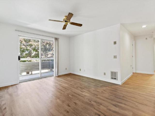 2 bedroom, Seattle WA 98103 LS105598317