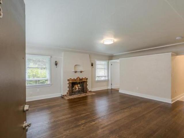 2 bedroom, Seattle WA 98105 106061585