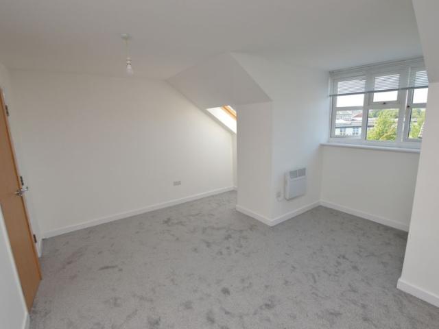 2 Bedroom Second Floor Flat
