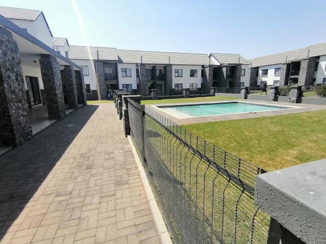 2 Bedroom Sectional Title To Let in Glen Marais