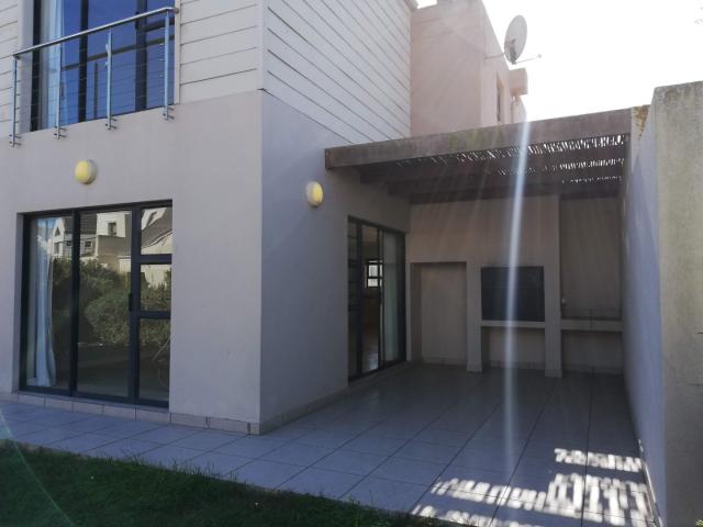 2 Bedroom Sectional Title To Let in Langebaan Country Estate