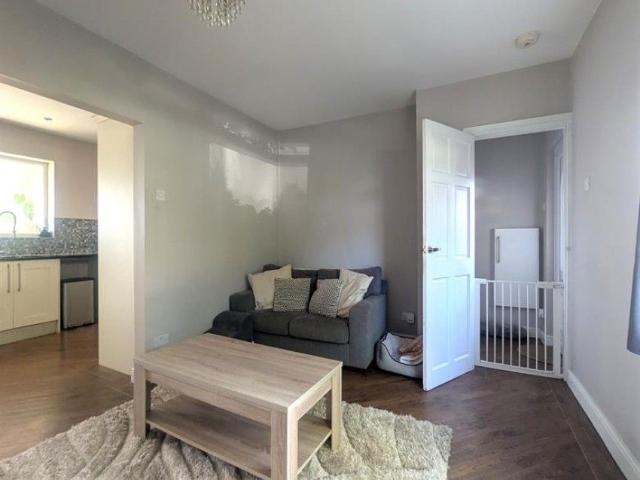 2 Bedroom Semi Detached To Let