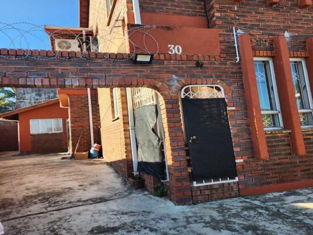 2 Bedroom semi detached to rent in Bayview, Chatsworth