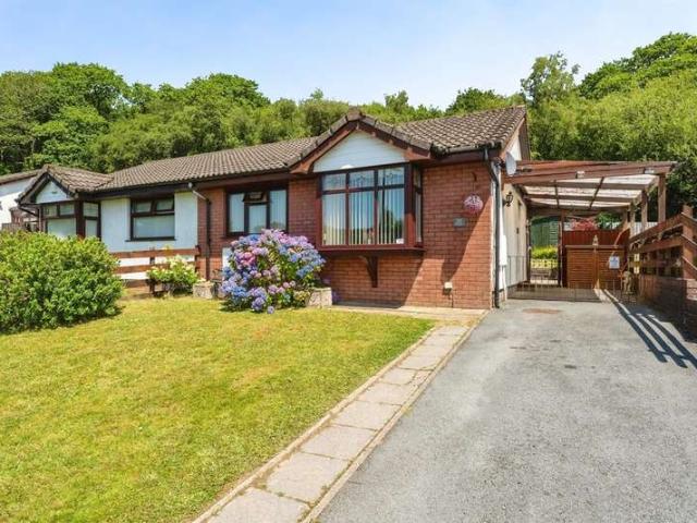 2 Bedroom Semi Detached Bungalow