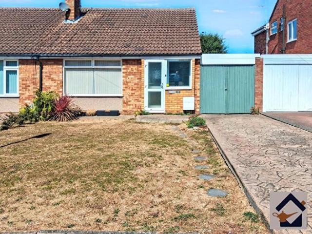 2 Bedroom Semi Detached Bungalow To Rent In Broughton Avenue, Aylesbury, Buckinghamshire, HP20