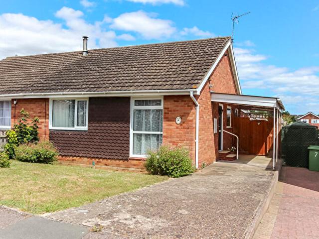 2 Bedroom Semi Detached Bungalow To Rent In Vicarage Close, Wellingborough, NN8