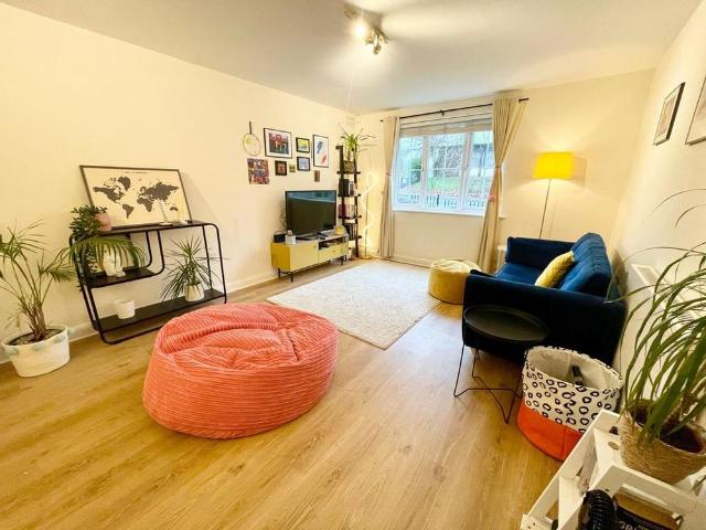 2 bedroom semi detached bungalow to rent