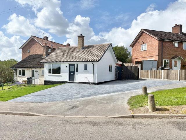 2 bedroom semi detached bungalow to rent