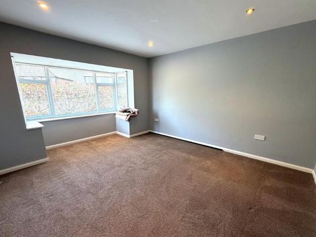 2 bedroom semi detached bungalow to rent