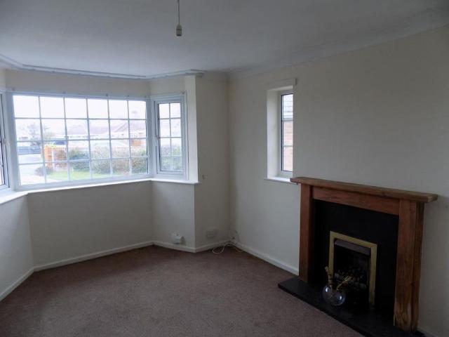 2 bedroom semi detached bungalow to rent