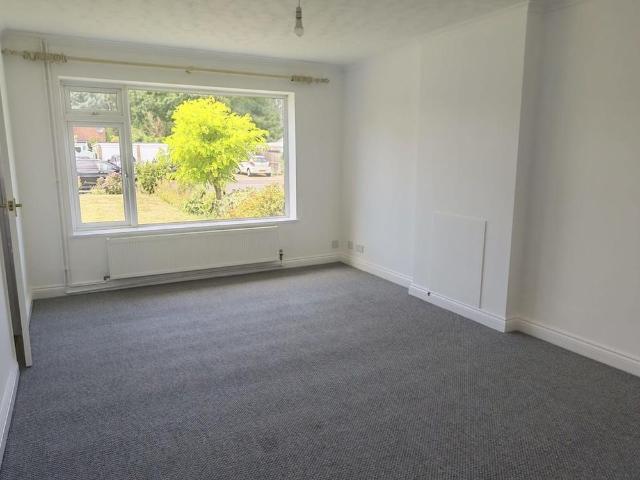2 bedroom semi detached bungalow to rent