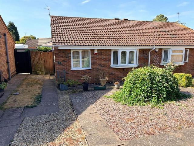 2 bedroom semi detached bungalow to rent