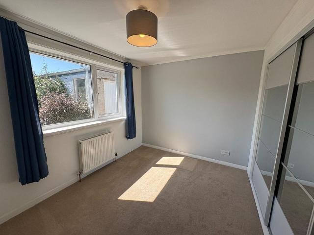 2 bedroom semi detached bungalow to rent